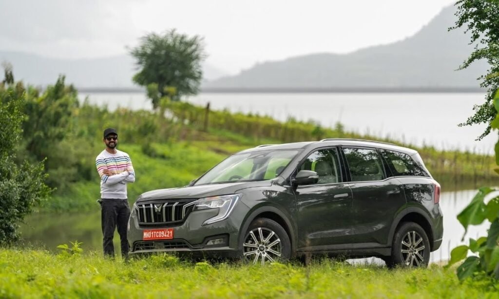 Mahindra XUV700 – "Big Daddy Energy + 7 Seats + Still Can't Find